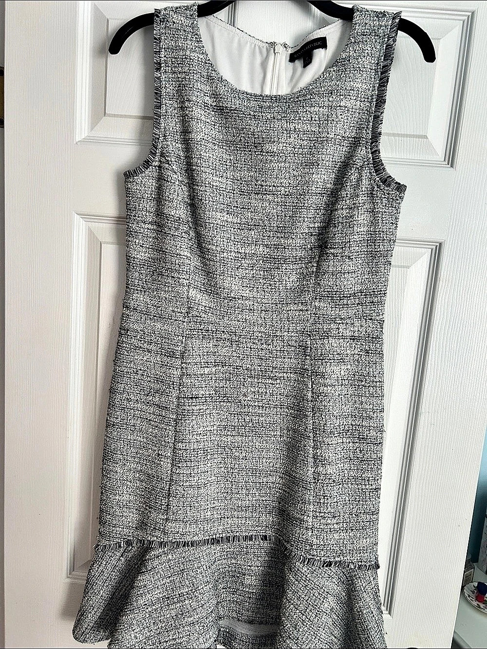 Banana Republic gray, black, & white Sleeveless Dress, Size 8